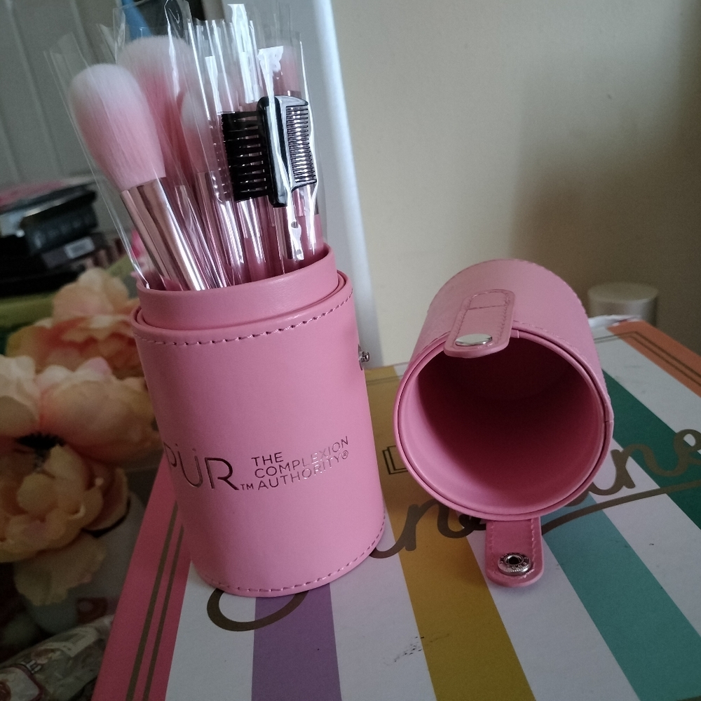 Pur makeup brushes